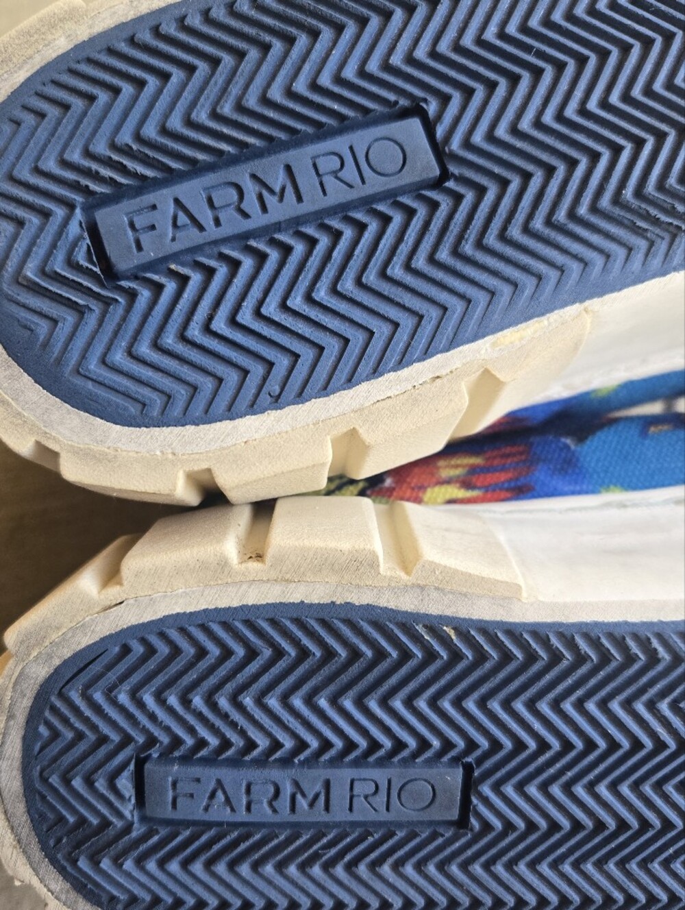 Farm Rio Macaw Platform Sneakers, 7.5 - Picture 15 of 16
